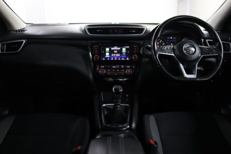 Nissan Qashqai DIG-T ACENTA PREMIUM 43