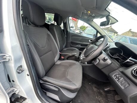 Renault Clio DYNAMIQUE NAV 9