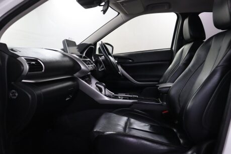 Mitsubishi Eclipse Cross 4 41