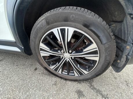 Mitsubishi Eclipse Cross 4 15