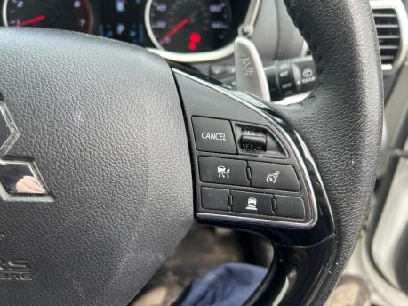 Mitsubishi Eclipse Cross 4 13