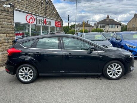 Ford Focus TITANIUM 6