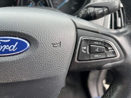 Ford Focus TITANIUM 12
