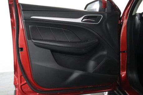 MG ZS EXCITE 43