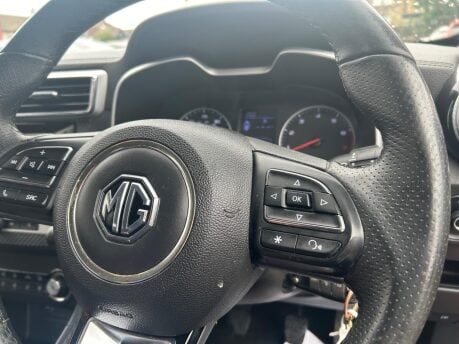 MG ZS EXCITE 12