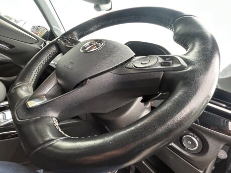 Vauxhall Corsa SE PREMIUM 18