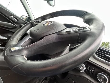 Vauxhall Grandland X SPORT NAV S/S 17