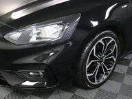 Ford Focus ST-LINE X 32