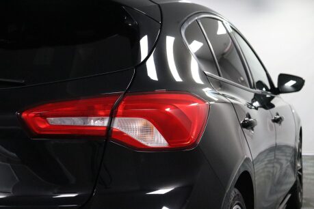 Ford Focus ST-LINE X 24