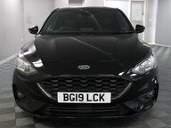 Ford Focus ST-LINE X 2