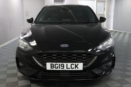 Ford Focus ST-LINE X 2