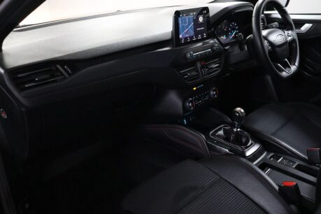 Ford Focus ST-LINE X 35