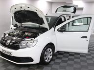 Dacia Sandero ESSENTIAL SCE 16
