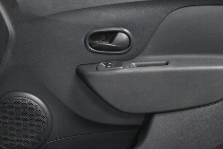 Dacia Sandero ESSENTIAL SCE 36
