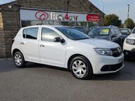 Dacia Sandero ESSENTIAL SCE 6
