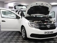 Dacia Sandero ESSENTIAL SCE 15