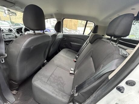 Dacia Sandero ESSENTIAL SCE 11
