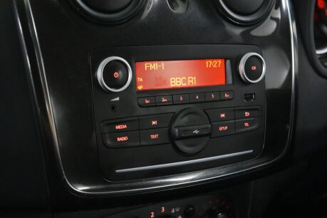 Dacia Sandero ESSENTIAL SCE 37