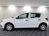 Dacia Sandero ESSENTIAL SCE 18