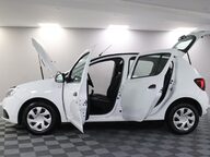 Dacia Sandero ESSENTIAL SCE 5