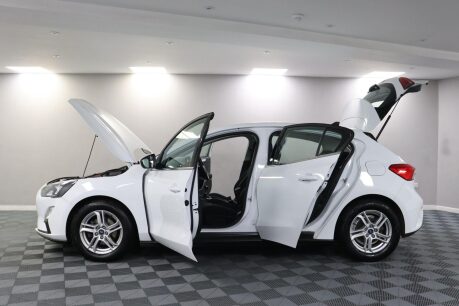 Ford Focus ZETEC 19