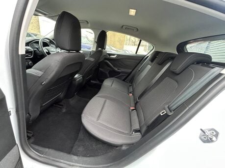 Ford Focus ZETEC 9