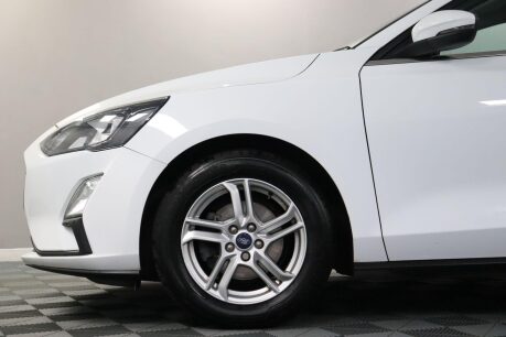 Ford Focus ZETEC 31