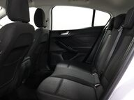 Ford Focus ZETEC 27