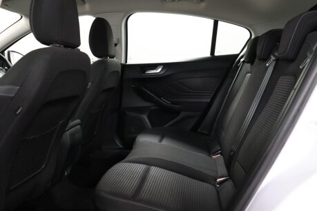 Ford Focus ZETEC 27