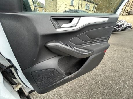 Ford Focus ZETEC 13