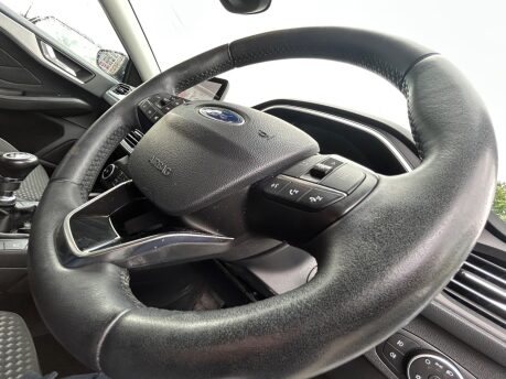 Ford Focus ZETEC 16