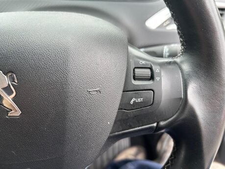 Peugeot 2008 PURETECH ALLURE 14