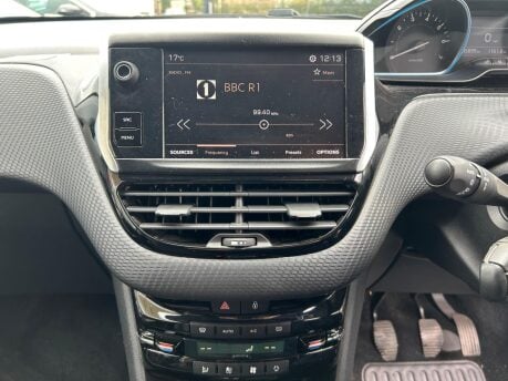 Peugeot 2008 PURETECH ALLURE 16