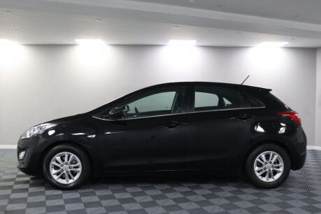 Hyundai i30 CRDI SE BLUE DRIVE 19