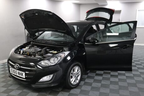 Hyundai i30 CRDI SE BLUE DRIVE 17