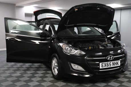 Hyundai i30 CRDI SE BLUE DRIVE 16