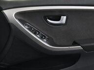 Hyundai i30 CRDI SE BLUE DRIVE 37