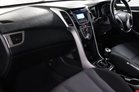 Hyundai i30 CRDI SE BLUE DRIVE 35