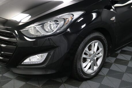 Hyundai i30 CRDI SE BLUE DRIVE 32