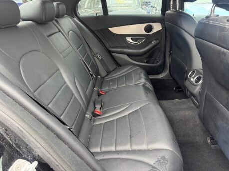 Mercedes-Benz C Class C220 BLUETEC AMG LINE 10