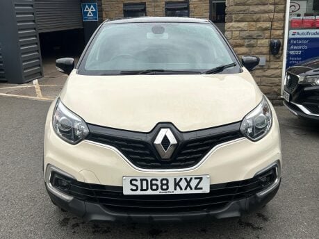 Renault Captur ICONIC TCE 4