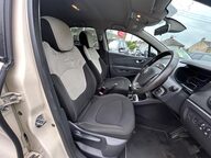Renault Captur ICONIC TCE 10