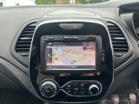 Renault Captur ICONIC TCE 17