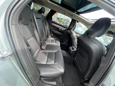 Volvo V90 T4 MOMENTUM PRO 11