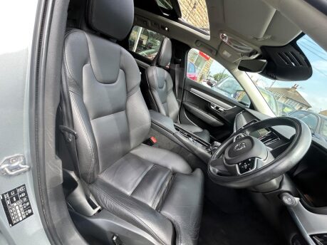 Volvo V90 T4 MOMENTUM PRO 9