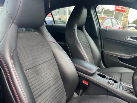 Mercedes-Benz A Class A 180 AMG LINE EXECUTIVE 10