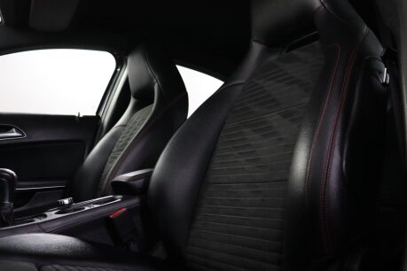 Mercedes-Benz A Class A 180 AMG LINE EXECUTIVE 36