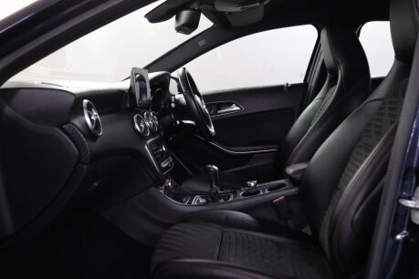 Mercedes-Benz A Class A 180 AMG LINE EXECUTIVE 43