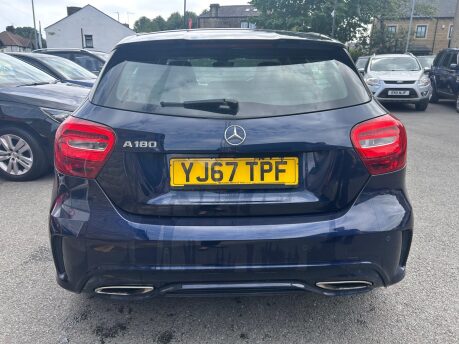 Mercedes-Benz A Class A 180 AMG LINE EXECUTIVE 7
