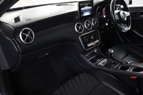 Mercedes-Benz A Class A 180 AMG LINE EXECUTIVE 35